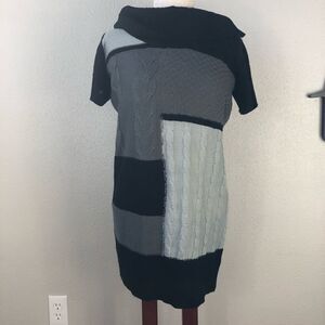 NWT AGB Cowl Neck Sweater Size Medium